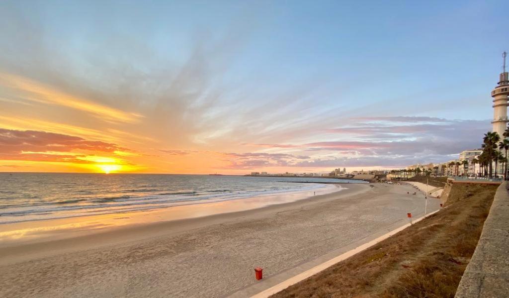Apartmán Keka En Playa La Victoria Con Ascensor Grupo Ac Gestion Cádiz Exteriér fotografie